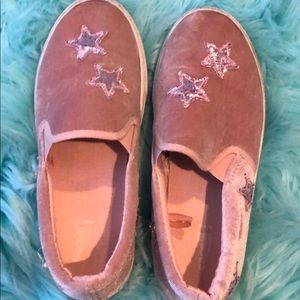 Girls pink suede like material size 4